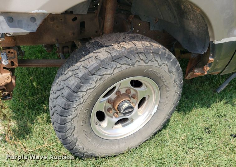 image for item IP9309 2002 Ford F250 Super Duty  SuperCab pickup truck