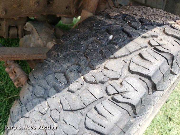 image for item IP9309 2002 Ford F250 Super Duty  SuperCab pickup truck