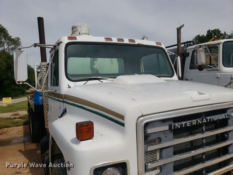 image for item IP9311 1981 International 60  vacuum truck