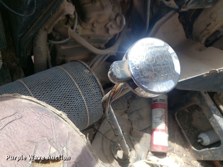 image for item IP9311 1981 International 60  vacuum truck