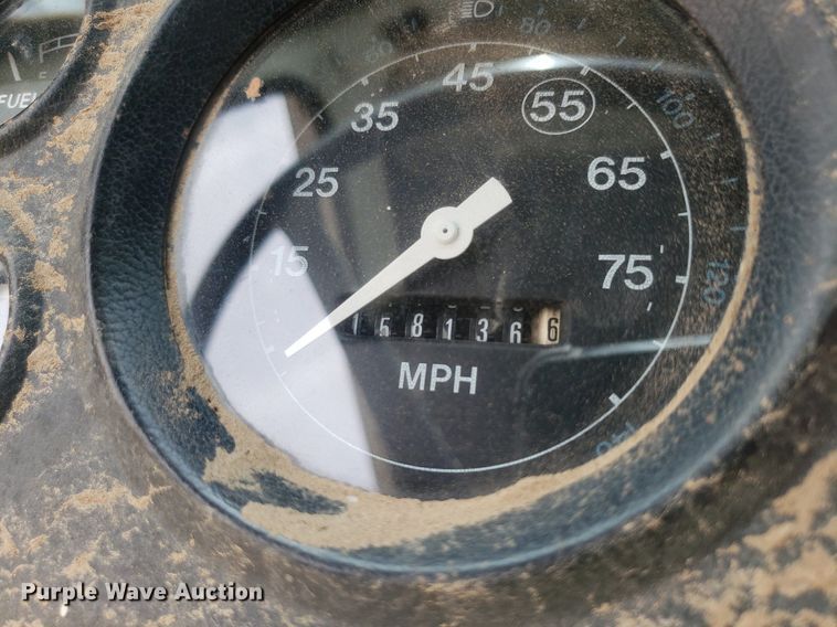 image for item IP9312 1986 Ford  LNT8000  vacuum truck