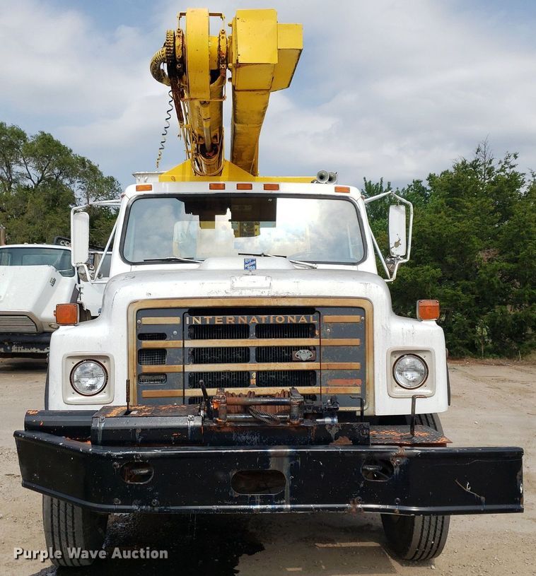 image for item IP9313 1983 International 1854  bucket truck