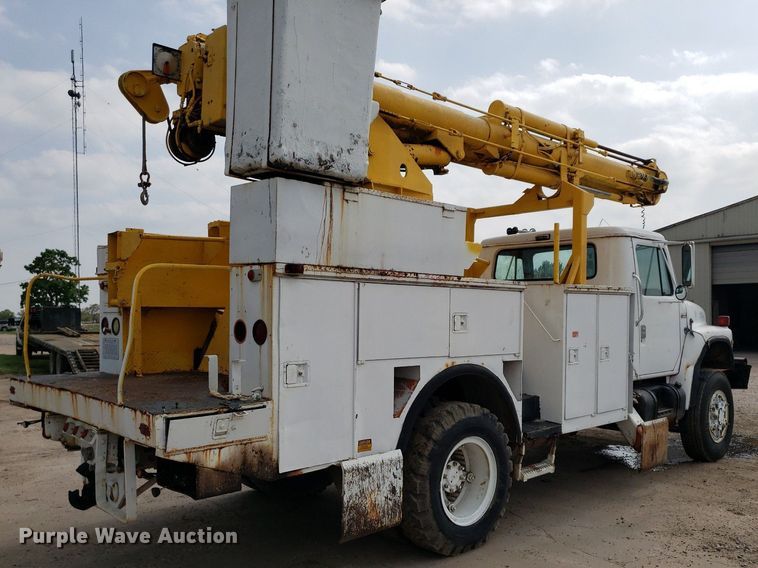 image for item IP9313 1983 International 1854  bucket truck