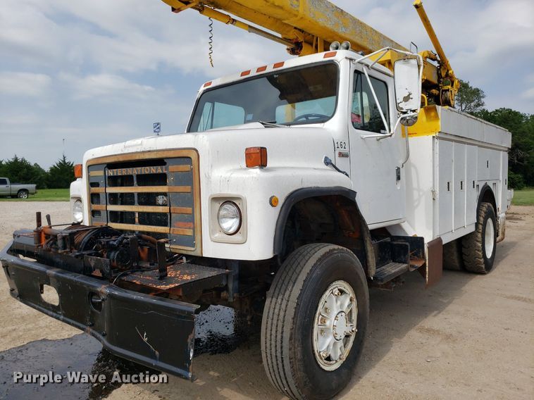 image for item IP9313 1983 International 1854  bucket truck