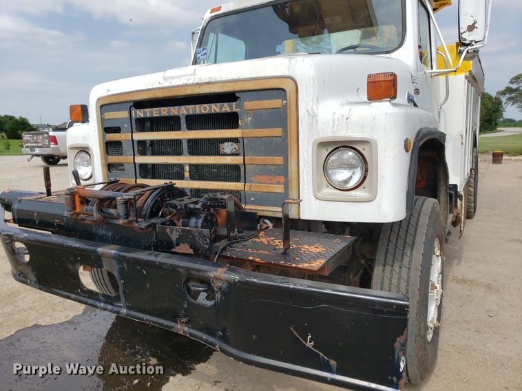 image for item IP9313 1983 International 1854  bucket truck