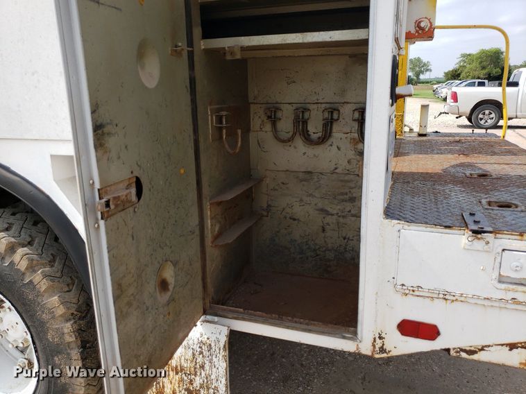 image for item IP9313 1983 International 1854  bucket truck