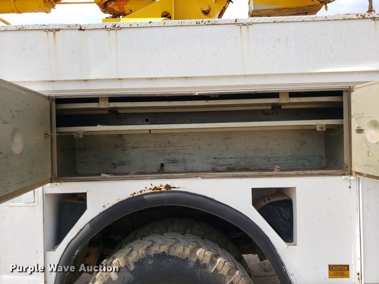 image for item IP9313 1983 International 1854  bucket truck