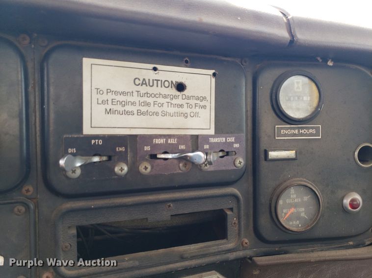 image for item IP9313 1983 International 1854  bucket truck