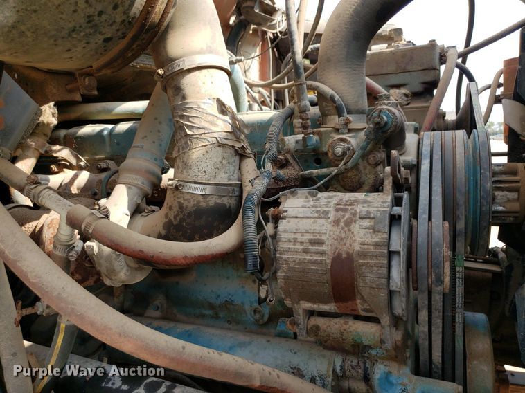 image for item IP9313 1983 International 1854  bucket truck