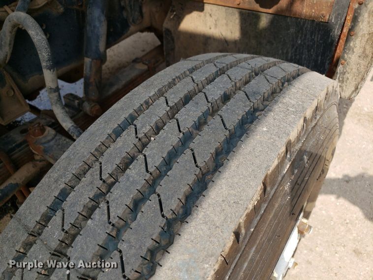 image for item IP9313 1983 International 1854  bucket truck