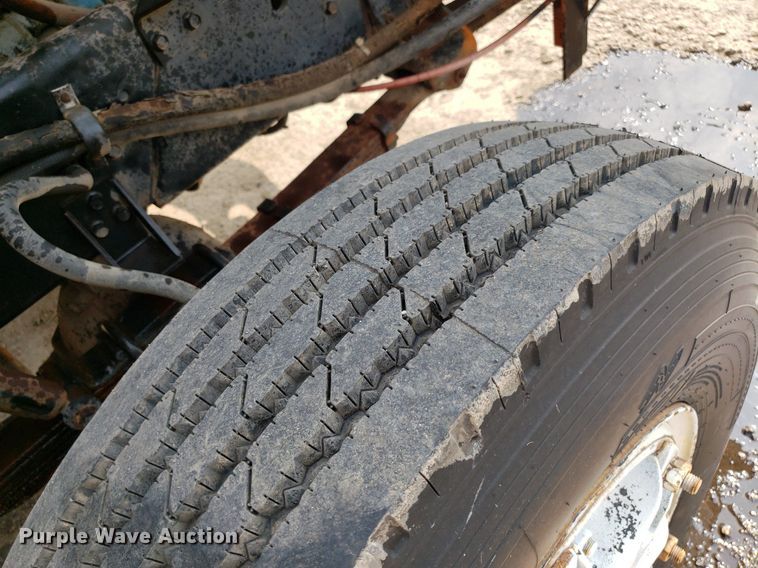 image for item IP9313 1983 International 1854  bucket truck