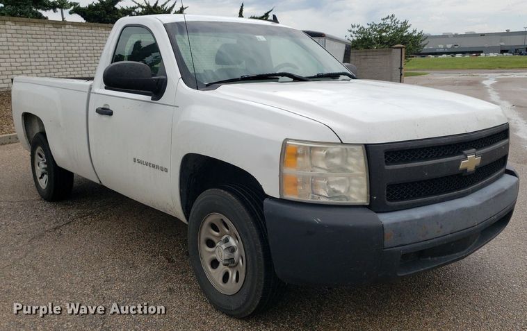 image for item IP9319 2007 Chevrolet Silverado 1500  pickup truck