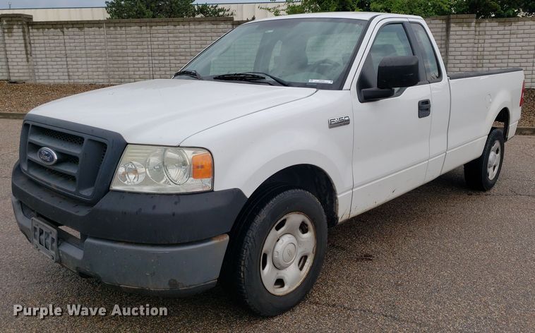 image for item IP9320 2005 Ford F150  pickup truck