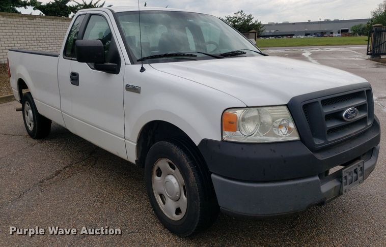 image for item IP9320 2005 Ford F150  pickup truck