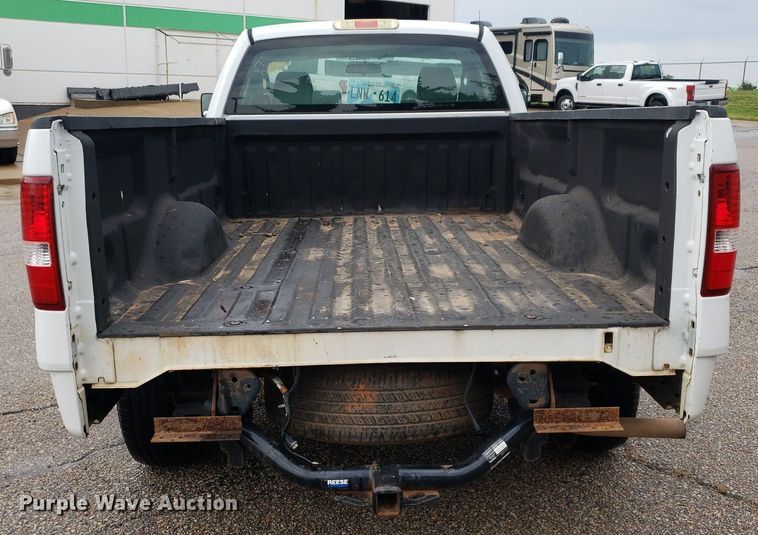 image for item IP9320 2005 Ford F150  pickup truck