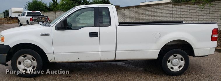 image for item IP9320 2005 Ford F150  pickup truck