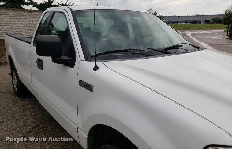 image for item IP9320 2005 Ford F150  pickup truck