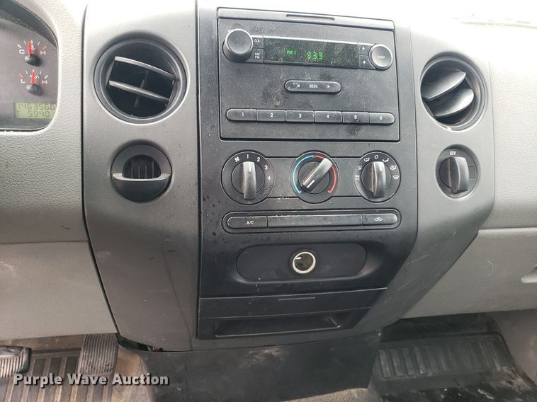 image for item IP9320 2005 Ford F150  pickup truck