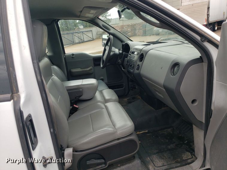 image for item IP9320 2005 Ford F150  pickup truck