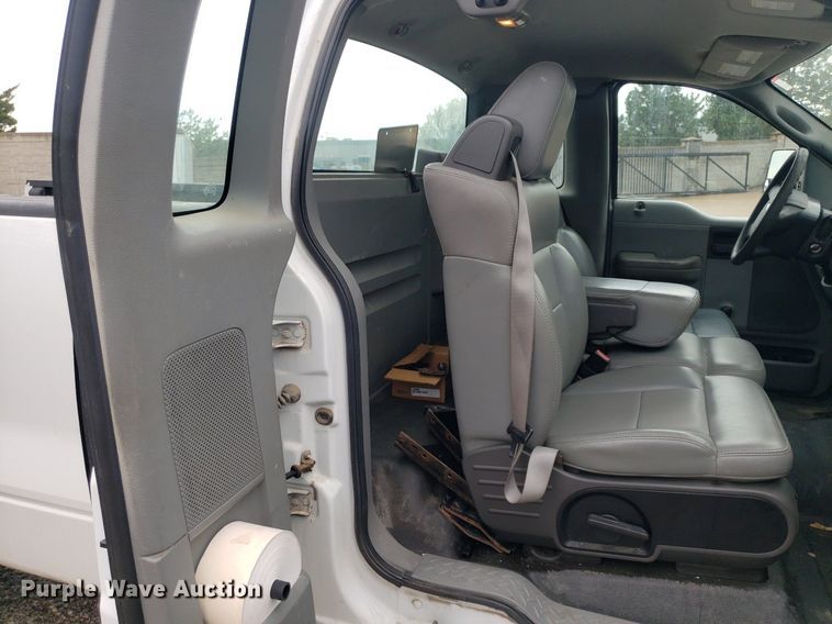 image for item IP9320 2005 Ford F150  pickup truck