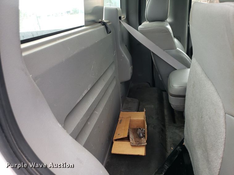 image for item IP9320 2005 Ford F150  pickup truck