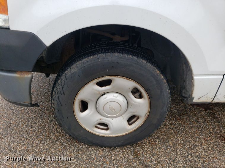 image for item IP9320 2005 Ford F150  pickup truck