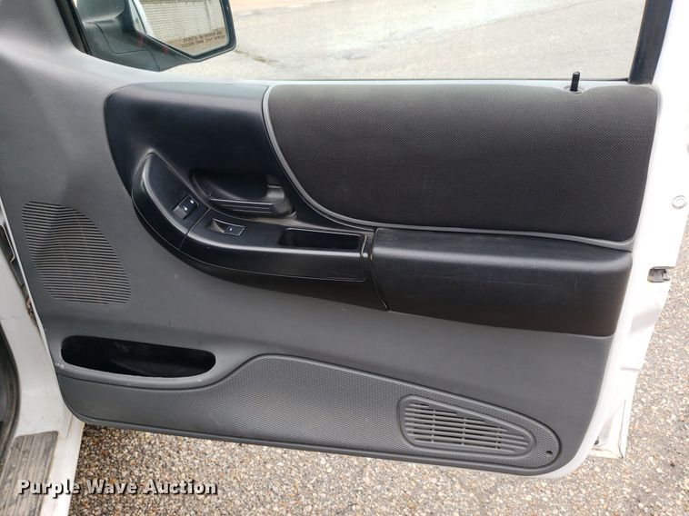 image for item IP9321 2010 Ford Ranger  SuperCab pickup truck