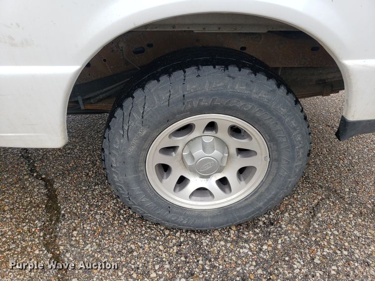 image for item IP9321 2010 Ford Ranger  SuperCab pickup truck