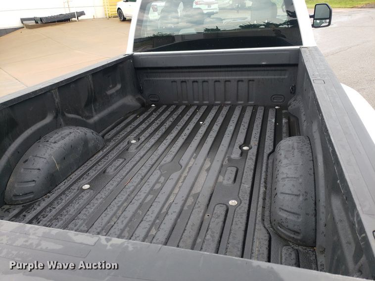 image for item IP9322 2021 Ford  F350 Super Duty  Crew Cab pickup truck