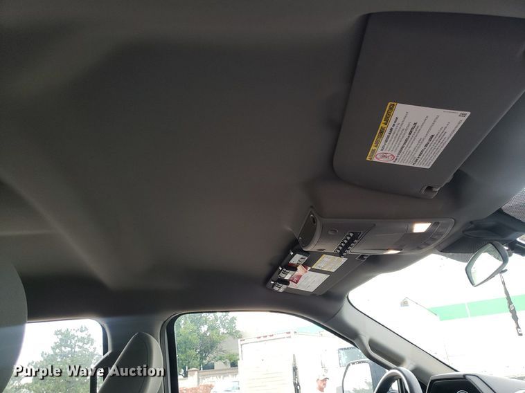 image for item IP9322 2021 Ford  F350 Super Duty  Crew Cab pickup truck