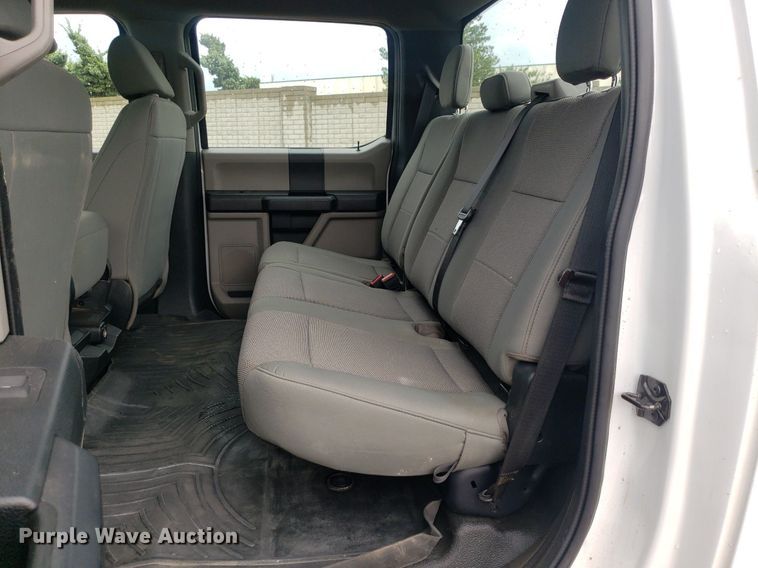 image for item IP9322 2021 Ford  F350 Super Duty  Crew Cab pickup truck