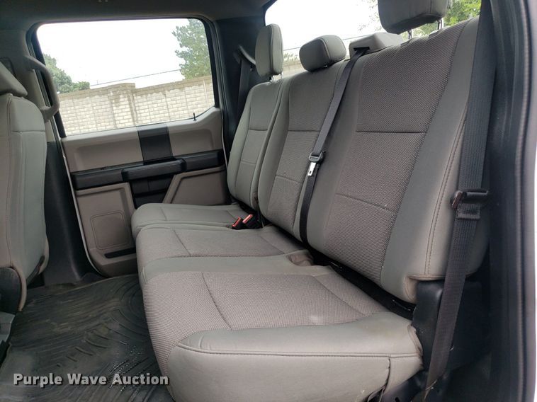 image for item IP9322 2021 Ford  F350 Super Duty  Crew Cab pickup truck