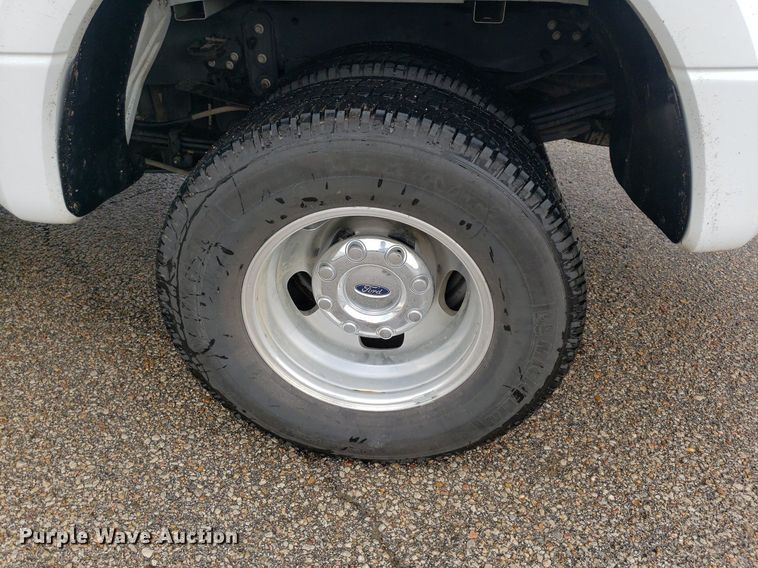 image for item IP9322 2021 Ford  F350 Super Duty  Crew Cab pickup truck