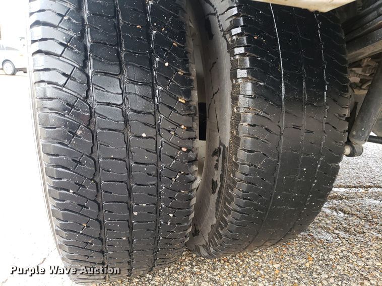 image for item IP9322 2021 Ford  F350 Super Duty  Crew Cab pickup truck