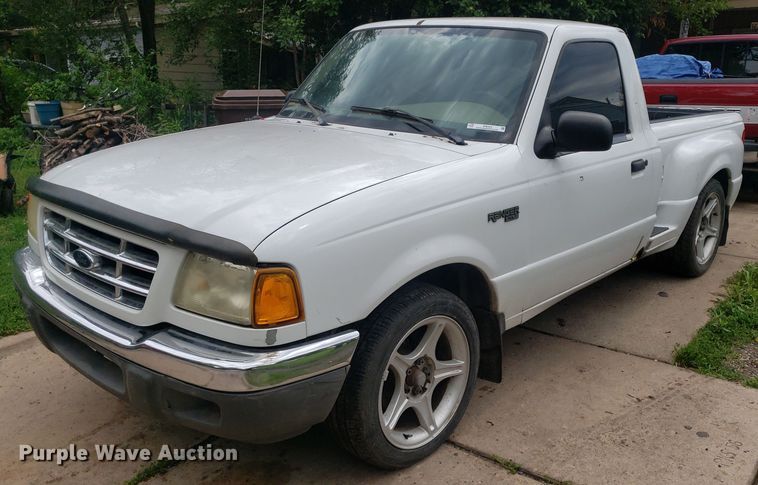image for item IP9323 2001 Ford Ranger  pickup truck