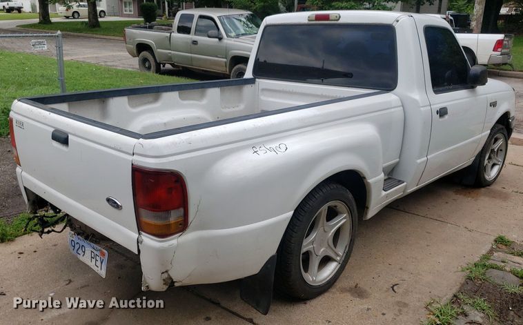 image for item IP9323 2001 Ford Ranger  pickup truck