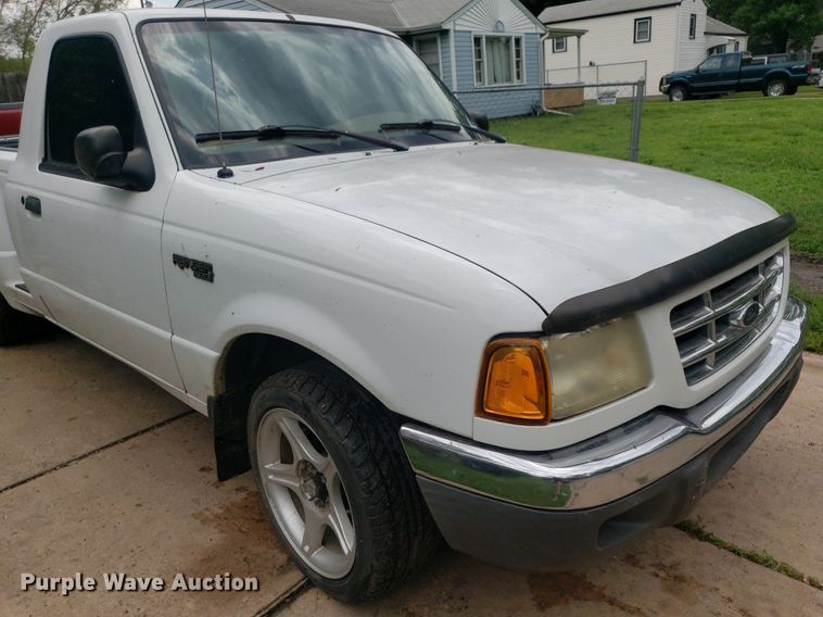image for item IP9323 2001 Ford Ranger  pickup truck