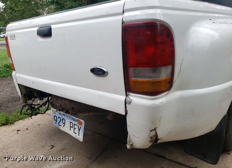 image for item IP9323 2001 Ford Ranger  pickup truck