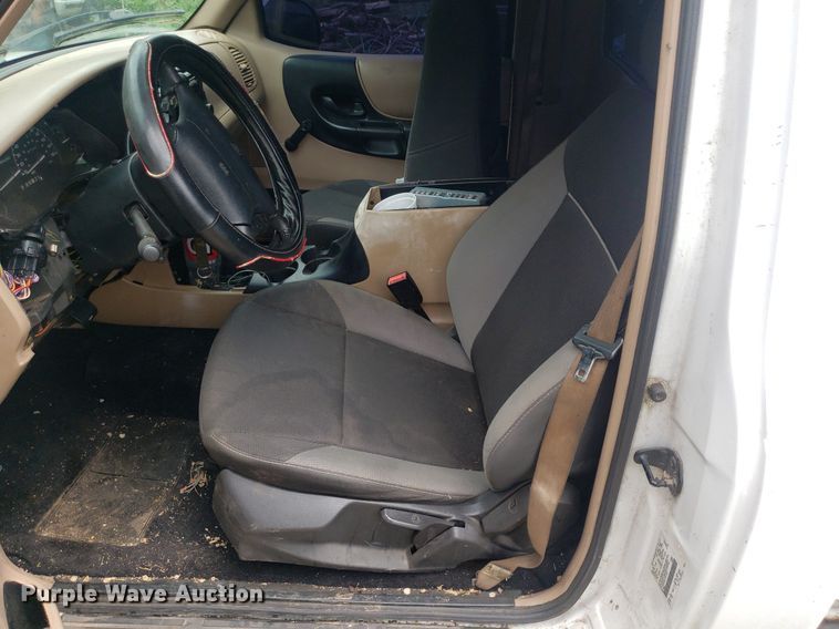 image for item IP9323 2001 Ford Ranger  pickup truck