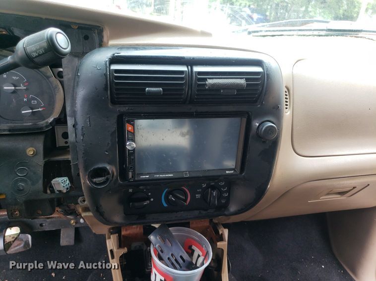 image for item IP9323 2001 Ford Ranger  pickup truck