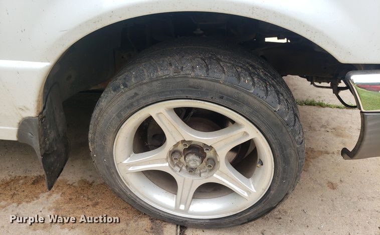 image for item IP9323 2001 Ford Ranger  pickup truck