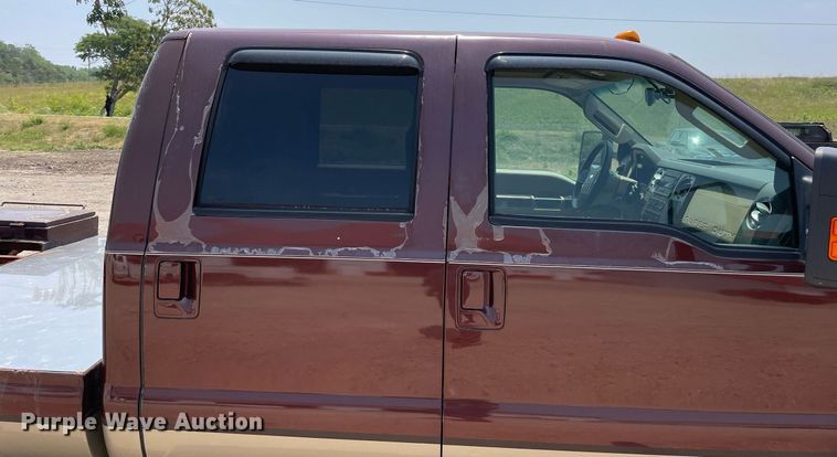 image for item JL9811 2008 Ford F450 Super Duty Lariat  Crew Cab flatbed truck