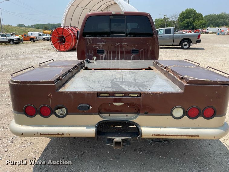 image for item JL9811 2008 Ford F450 Super Duty Lariat  Crew Cab flatbed truck