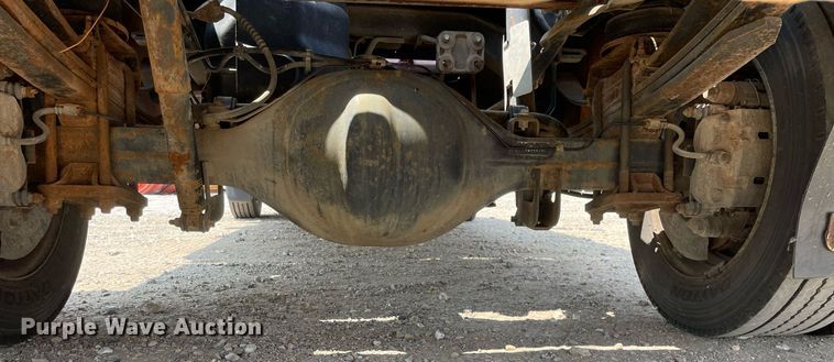 image for item JL9811 2008 Ford F450 Super Duty Lariat  Crew Cab flatbed truck