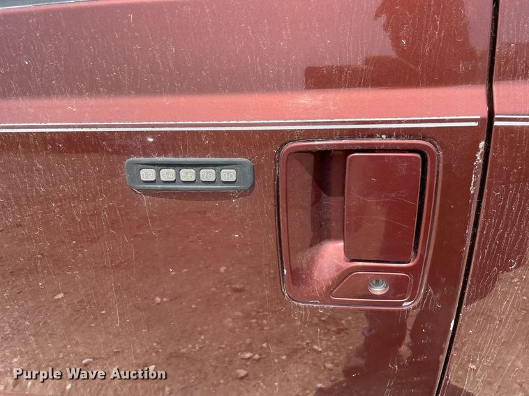 image for item JL9811 2008 Ford F450 Super Duty Lariat  Crew Cab flatbed truck