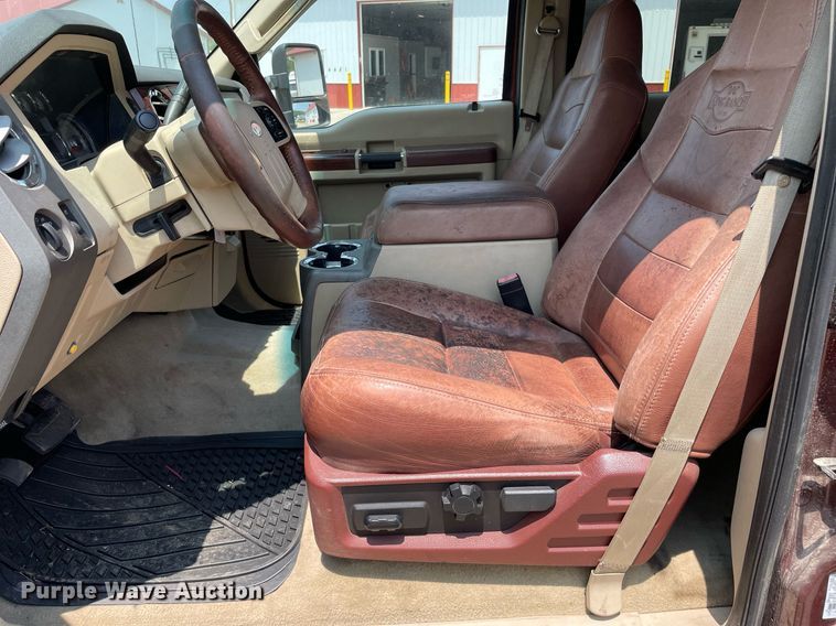 image for item JL9811 2008 Ford F450 Super Duty Lariat  Crew Cab flatbed truck