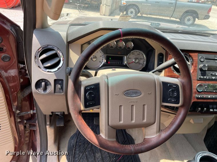 image for item JL9811 2008 Ford F450 Super Duty Lariat  Crew Cab flatbed truck