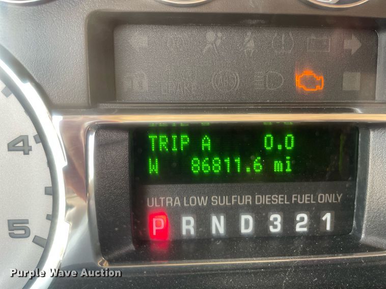 image for item JL9811 2008 Ford F450 Super Duty Lariat  Crew Cab flatbed truck