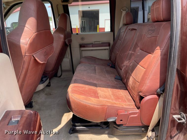 image for item JL9811 2008 Ford F450 Super Duty Lariat  Crew Cab flatbed truck