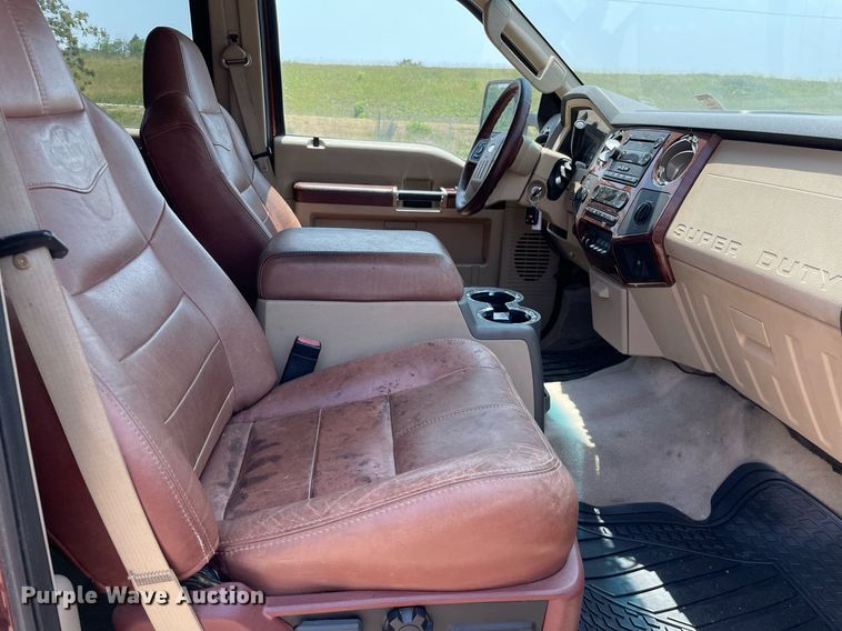 image for item JL9811 2008 Ford F450 Super Duty Lariat  Crew Cab flatbed truck